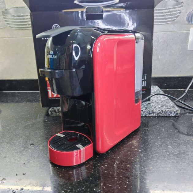 Machine A café Raylan 19BAR 2EN1 ( capsules et café moulu )