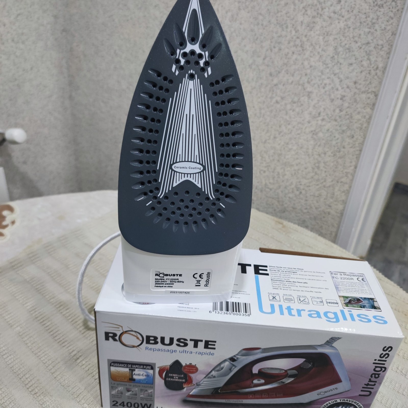 Fer À Repasser A Vapeur Robuste 2400W Ultra Rapide - 320 Ml – Image 3