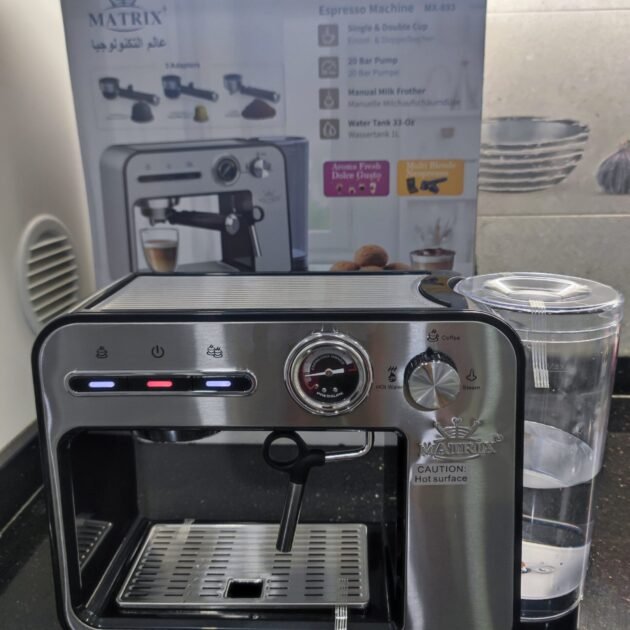 Machine à café 4en1 MATRIX 20Bar ( capsules nespresso et dolce gusto + café moulu + cappuccino)