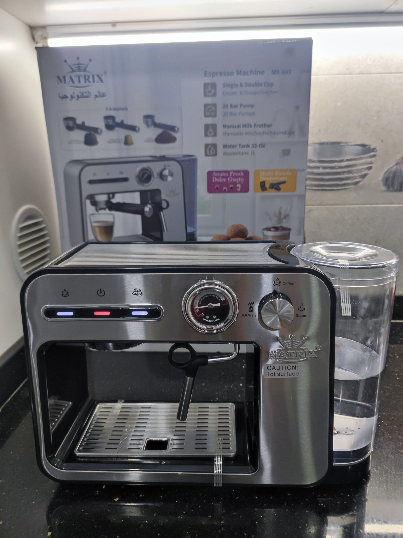 Machine à café 4en1 MATRIX 20Bar ( capsules nespresso et dolce gusto + café moulu + cappuccino)